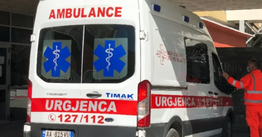 EMRI/ Tragjedi n&euml; Berat!  Hyri p&euml;r tu lar&euml;, 15-vje&ccedil;ari