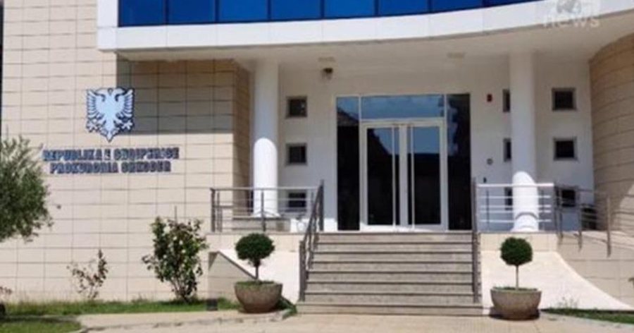 Jepnin makina me qira përmes një faqeje interneti dhe zhdukeshin