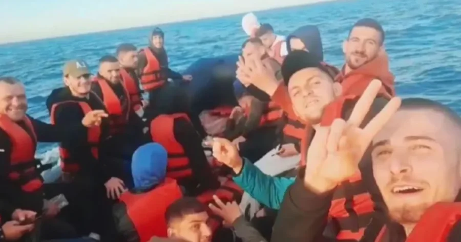 I akuzuar p&euml;r kontraband&euml; njer&euml;zish, del p&euml;rpara