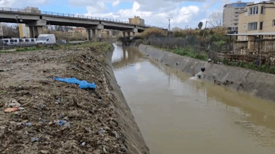 Hetimet p&euml;r vdekjen e 54-vje&ccedil;arit nga p&euml;rmbytjet n&euml;