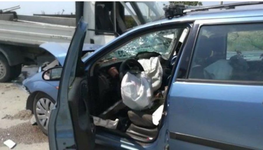 Aksident në Pejë/ Katër persona të plagosur, një