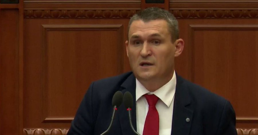A po dorëzoheni përballë presioneve? Dumani: Ju bëj