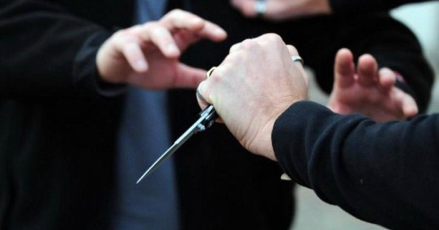 Sherr mes t&euml; rinjve n&euml; Gjirokast&euml;r/ Plagoset me thik&euml;