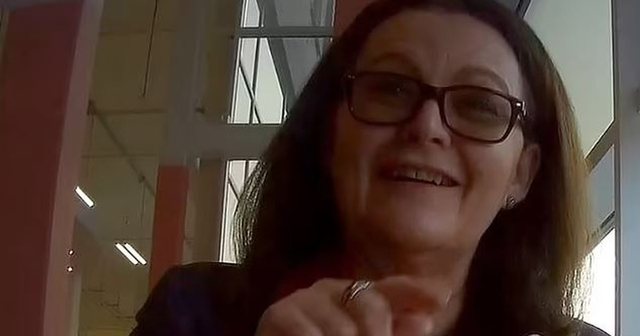 Daily Mail: Përkthyesja Eglantina Legisi 8.000 paund për të
