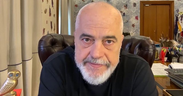 "Të shkosh me kënetën je çyryk politikisht",
