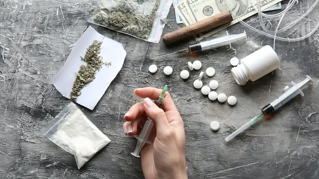 Tregti droge prej 31 miliardë eurosh dhe 7,600 vdekje në vit, analiza: