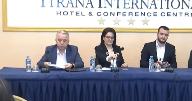 Nga personat e armatosur pranë QV-ve te udhëzimet për votën