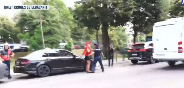 &ldquo;Mos na provokoni!&rdquo;/ Tensione n&euml; protest&euml;, qytetar&euml;t
