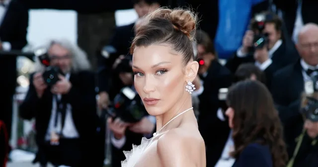 "Familja është në mendjen time"/ Bella Hadid