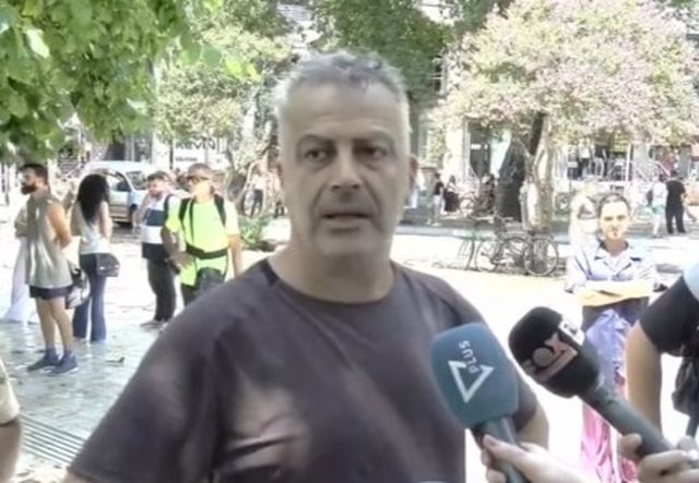P&euml;rplasjet te Kuvendi/ Aktivisti: Ambasada amerikane t&euml;