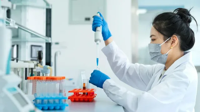 Shkenc&euml;tar&euml;t krijojn&euml; vaksin&euml;n e par&euml; t&euml;
