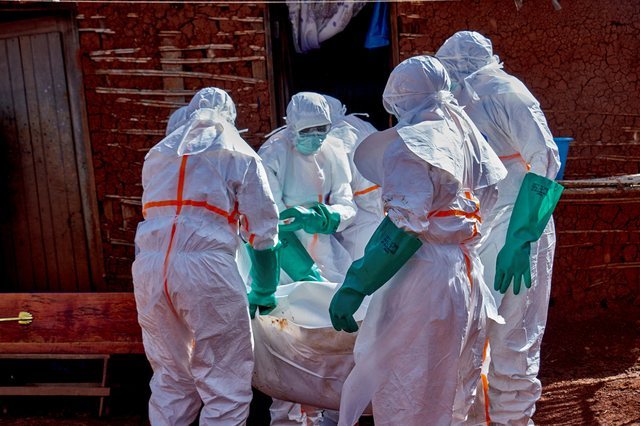 Rriten infektimet me virusin Ebola, 956 raste të konfirmuara, 247 viktima