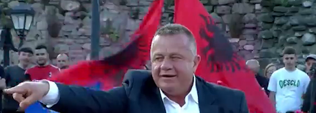 “Rama është i dërguari i Zotit”/ Nuk përmbahet