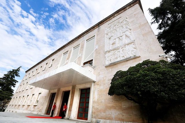 Dy ditë para zgjedhjeve parlamentare/ Qeveria merr vendimin: Falen të