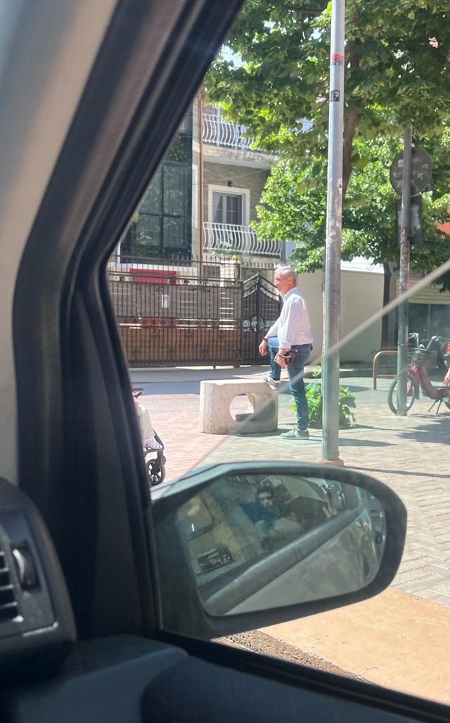 FOTO+EMRAT/ Partia Demokratike denoncon praninë e patronazhistëve tek