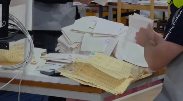 Numërohen kutitë e 192 QV-ve në qarkun e Elbasanit, kryeson PS me