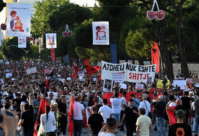 Politico: BE paralajmëron Shqipërinë, projekti i Zvërnecit