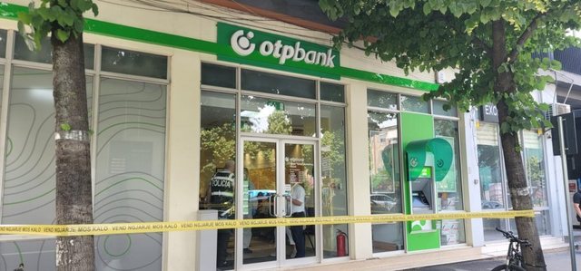 U grabitën 60 mijë euro nga ‘OTP Bank’, grabitësi