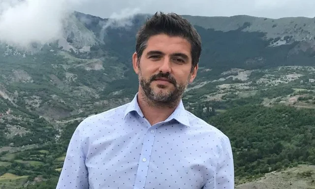 Deputeti i Edi Ramës del hapur në mbështetje të Marin