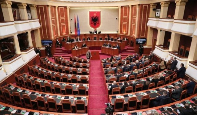 Detajet/ Kuvendi mblidhet sot në seancë plenare, në fokus