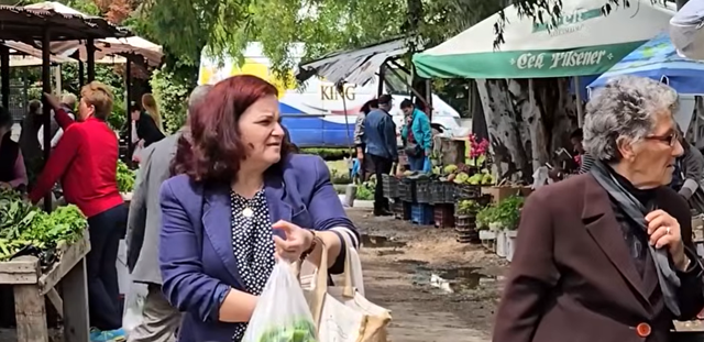 Tregu i Kuçovës në kushte skandaloze, tregtarët