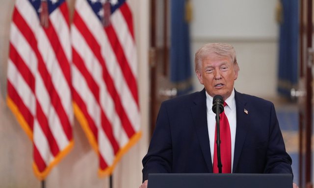 Bloomberg: N&euml; marr&euml;veshjen e shum&euml;pritur me Iranin, Trump i la
