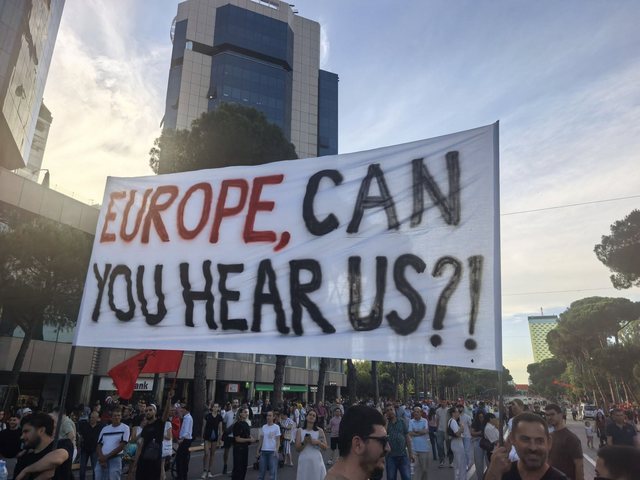 Mesazhi i fortë nga protesta për Bashkimin Evropian: Evropë, a po