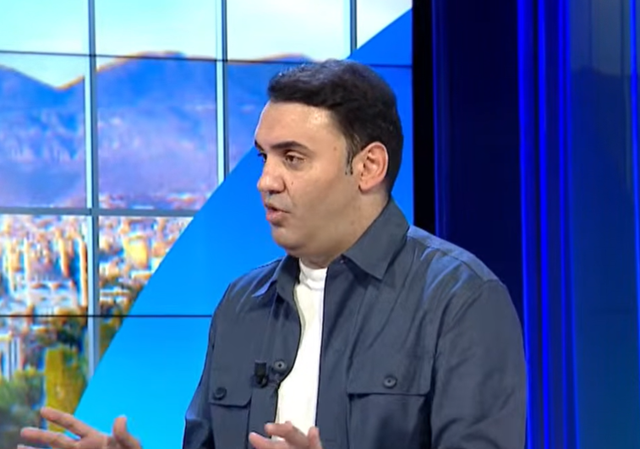 'Rama sillet si pashai i këtij vendi', Këlliçi: Fyen
