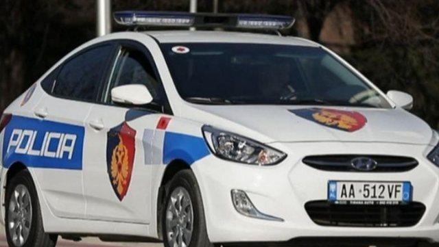 41-vje&ccedil;arja merret peng dhe dhunohet n&euml; nj&euml; dyqan
