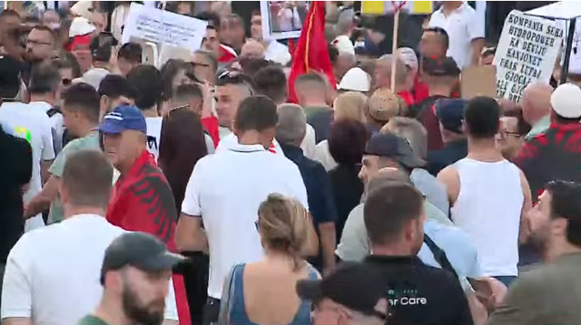 "Të shtunën vjen mërgata", nesër