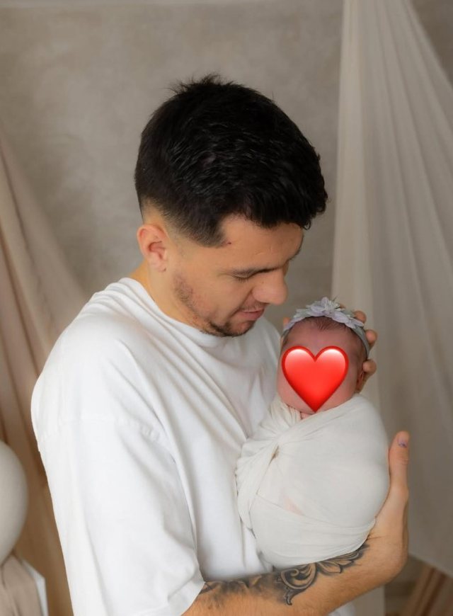 Mirlind Daku zbulon për herë të parë portretin e vajzës