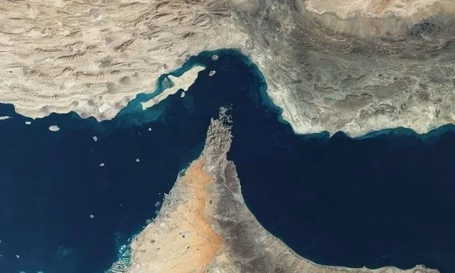 Irani mbyll s&euml;rish Ngushtic&euml;n e Hormuzit