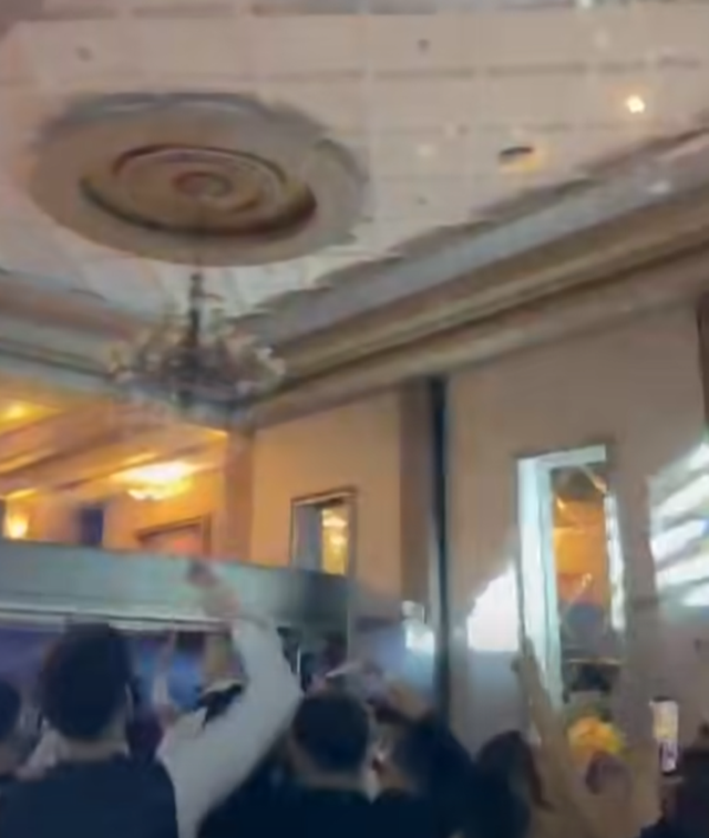 'Rama jepe dor&euml;heqjen!' Refreni q&euml; s'd&euml;gjohet