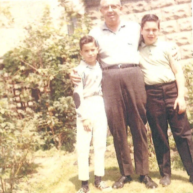 Gazeta amerikane hedh drit&euml; mbi f&euml;mij&euml;rin&euml; e pedofilit