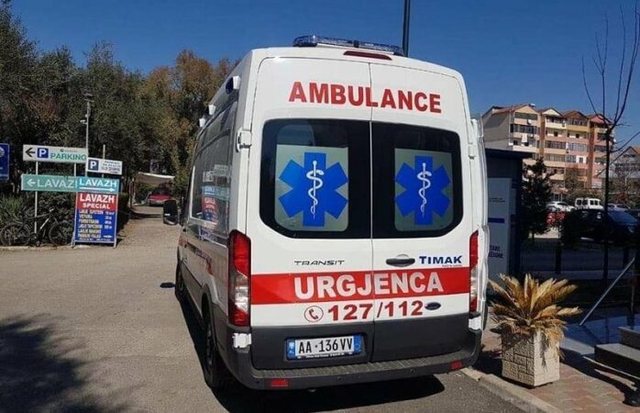 P&euml;rplasen dy automjete n&euml; aksin Tepelen&euml;&ndash;Krah&euml;s,