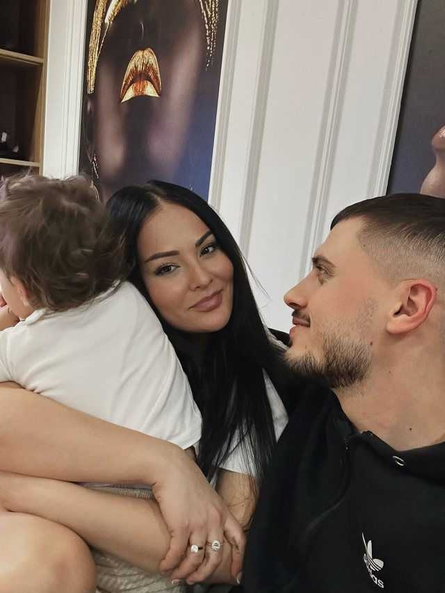 FOTO/ Së shpejti prindër për herë të dytë, Sara