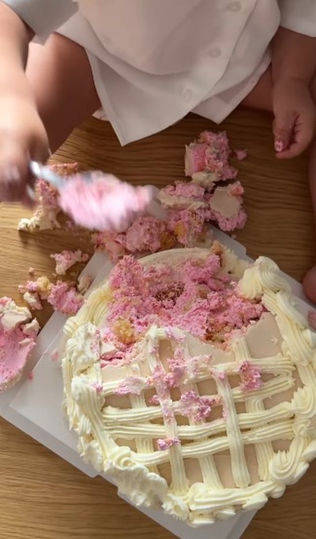 FOTO/ Së shpejti prindër për herë të dytë, Sara