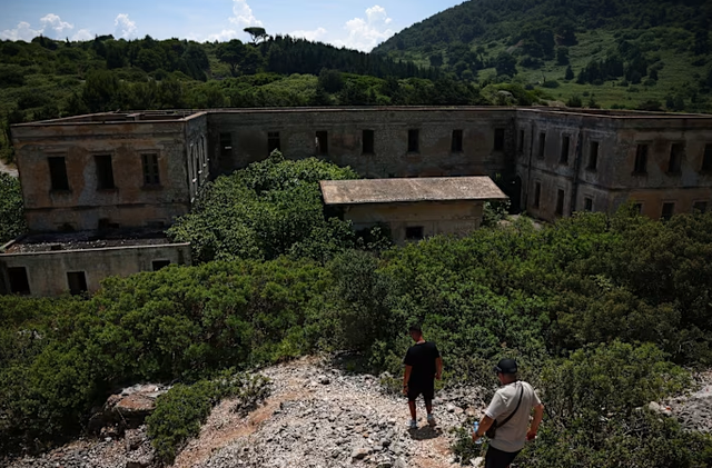 Financial Times: Flamingot e Shqipërisë takohen me buldozerët e