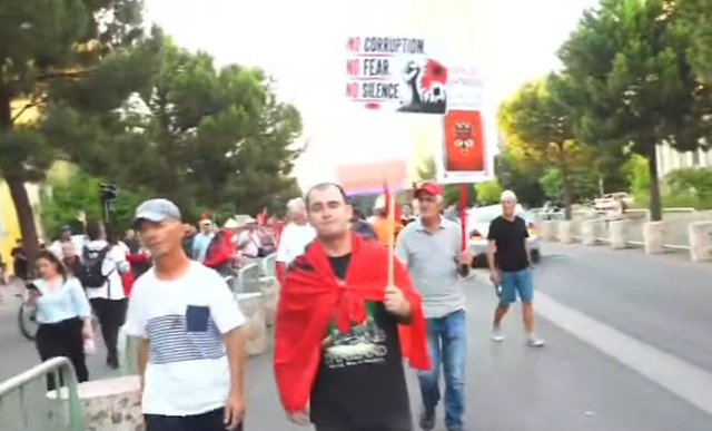 "Rama jepe dorëheqjen"/ Shqiptarët 34 ditë