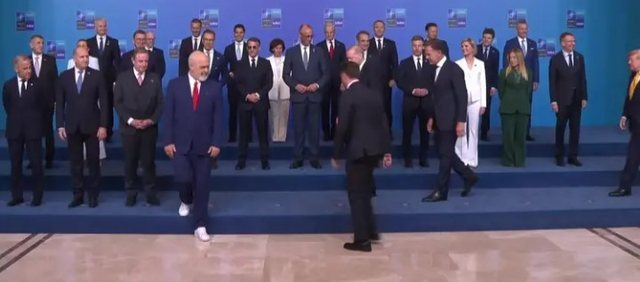 FOTO/ Këto janë pistoletat që Erdogan u dhuroi liderëve