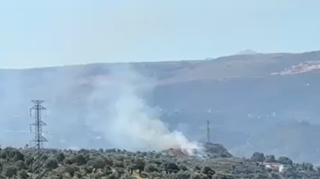 Zjarr në lagjen '15 Tetori' në Vlorë, flakët