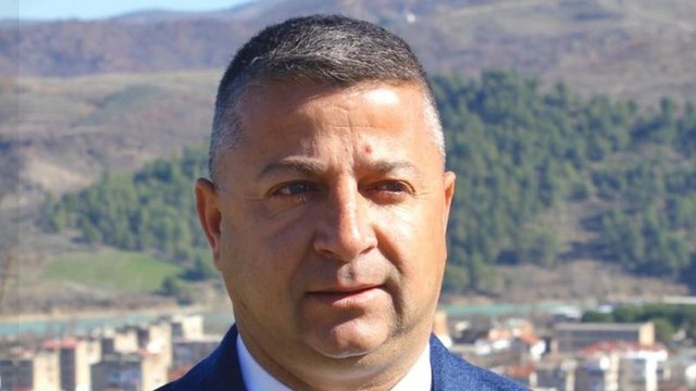 &ldquo;Bllokuan banesat p&euml;r t&euml; varf&euml;rit&rdquo;/ Bashkia Memaliaj