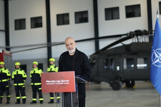 Avion&euml;t zjarrfik&euml;s, premtimi q&euml; Rama e p&euml;rs&euml;rit