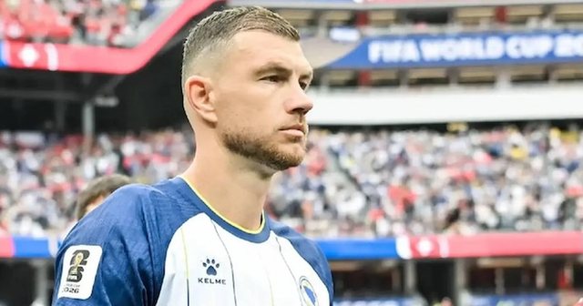 Edin Dzeko refuzon ofertat e Serie A dhe MLS p&euml;r t&euml; mos
