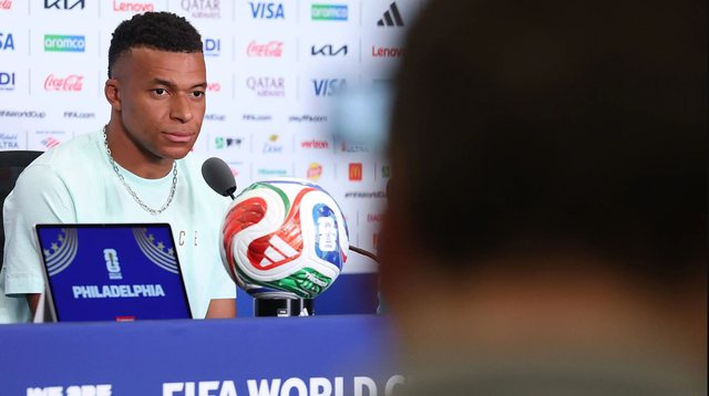 “Messi dhe Ronaldo janë më të mirët”, Mbappe