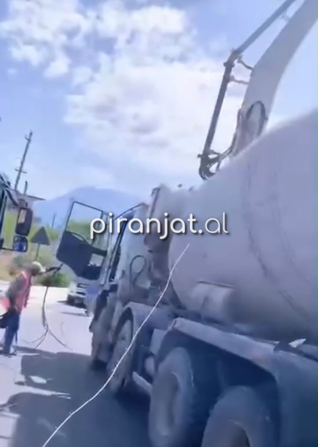 Mjeti d&euml;mton linj&euml;n elektrike/ Banor&euml;t e Drobonikut