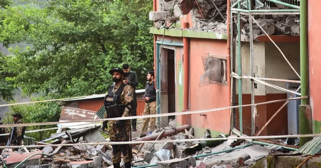 Në prag të luftës India dhe Pakistani, 29 civilë të
