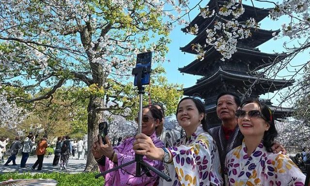 Japonia pesëfishon tarifat e vizave për të huajt/ Ndryshimi i