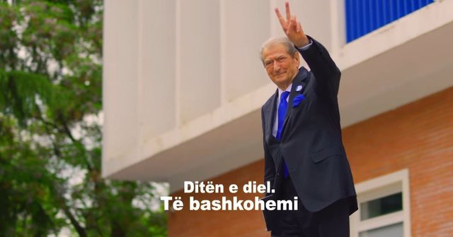 "U ktheva jo si politikan, por si