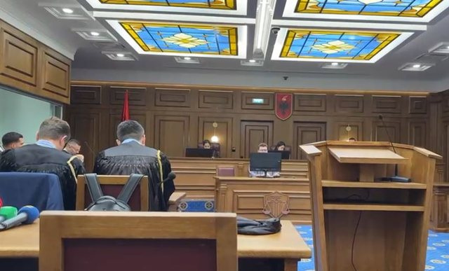 Nis seanca ndaj Erion Veliajt dhe 18 të pandehurve të tjerë